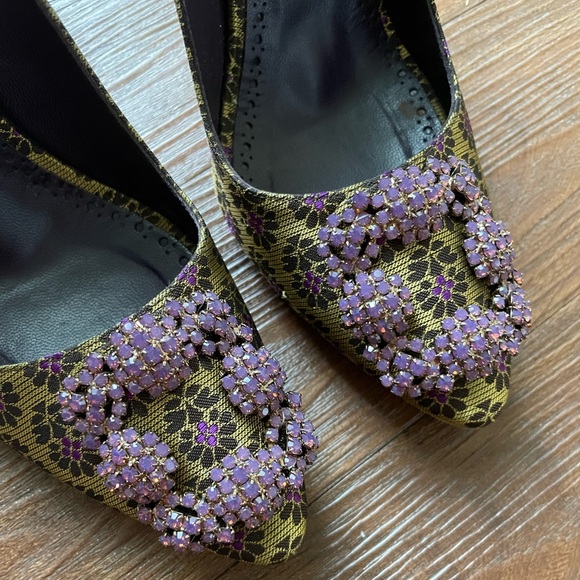 Manolo Blahnik Hangisi - Picture 8 of 10